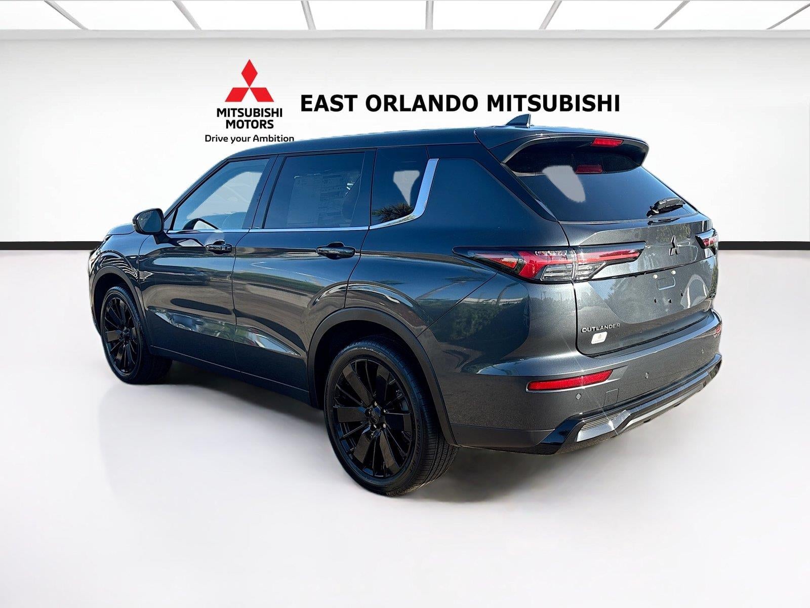2026 Mitsubishi Outlander LE