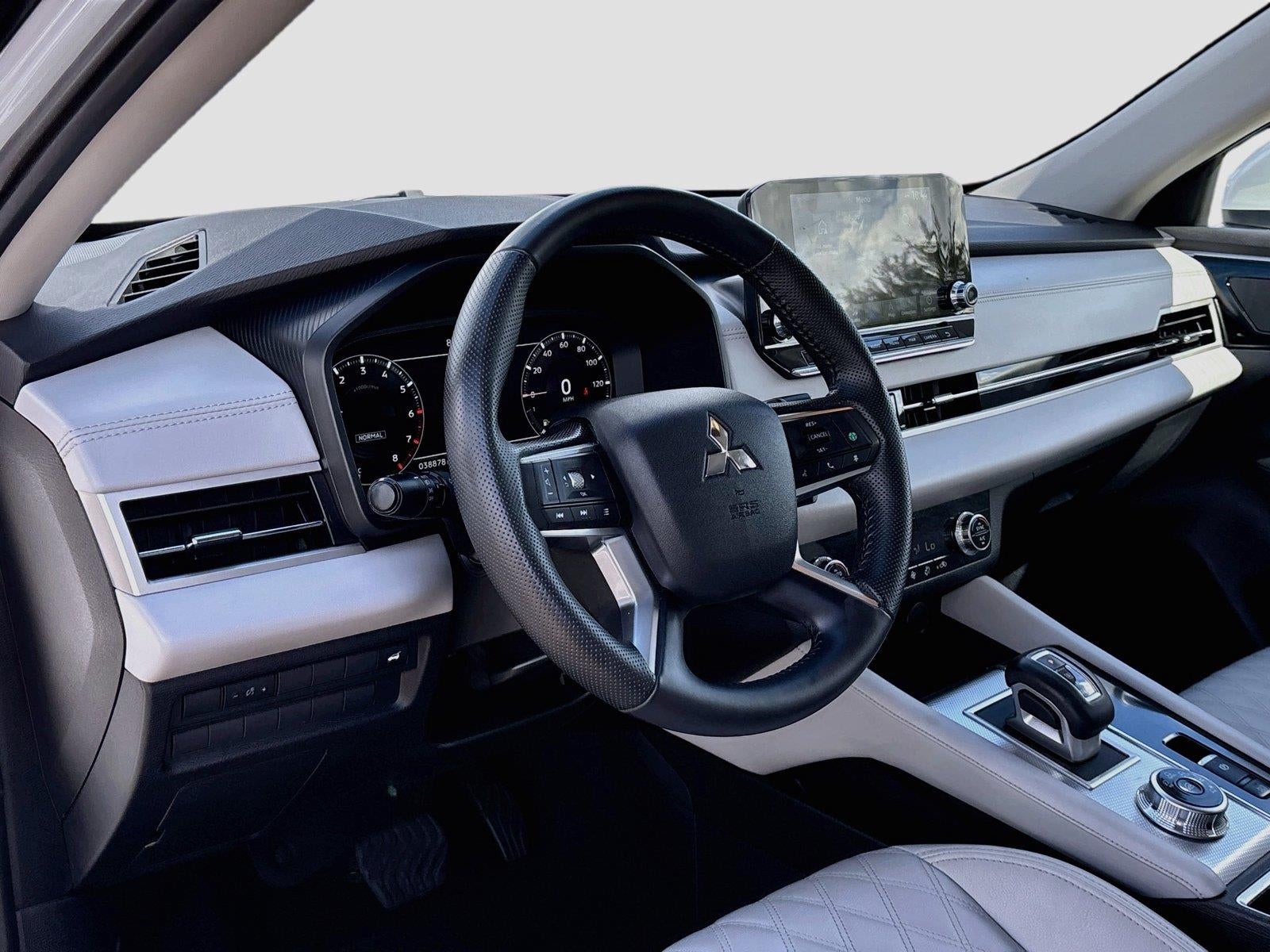 2024 Mitsubishi Outlander SEL