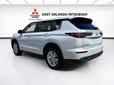 2026 Mitsubishi Outlander ES