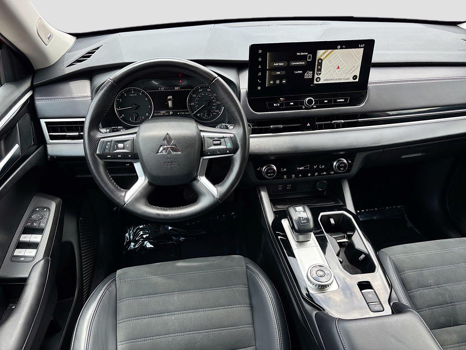 2025 Mitsubishi Outlander SE