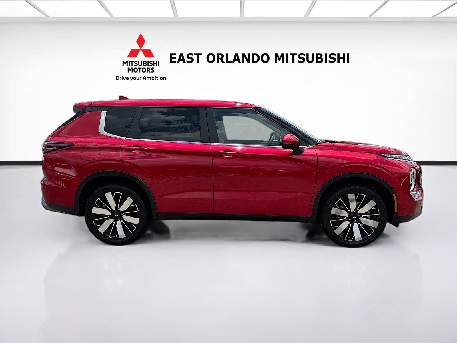 2025 Mitsubishi Outlander SE