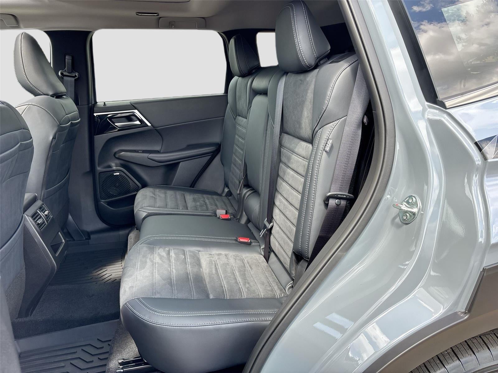 2026 Mitsubishi Outlander Trail Edition