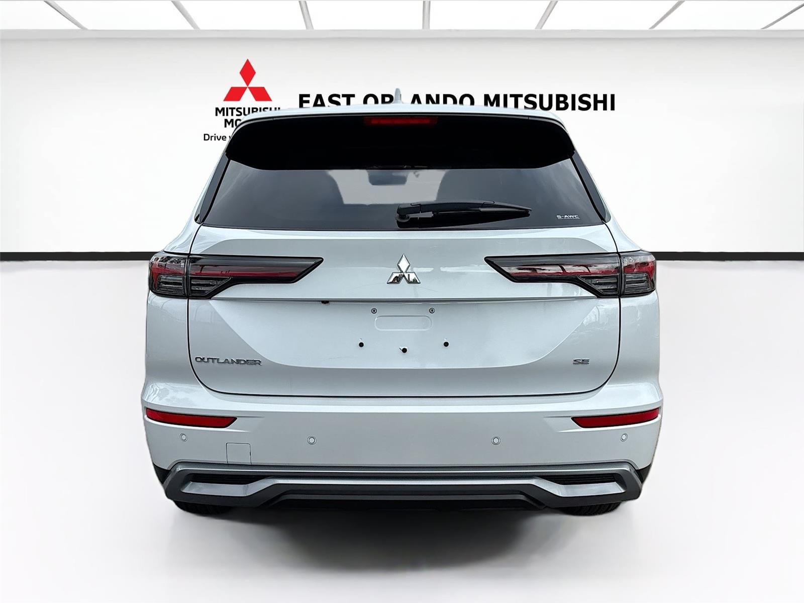 2026 Mitsubishi Outlander SE
