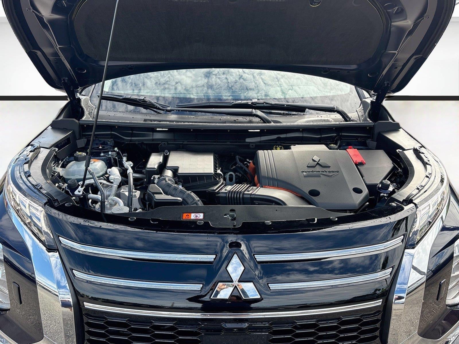 2026 Mitsubishi Outlander Plug-In Hybrid SE