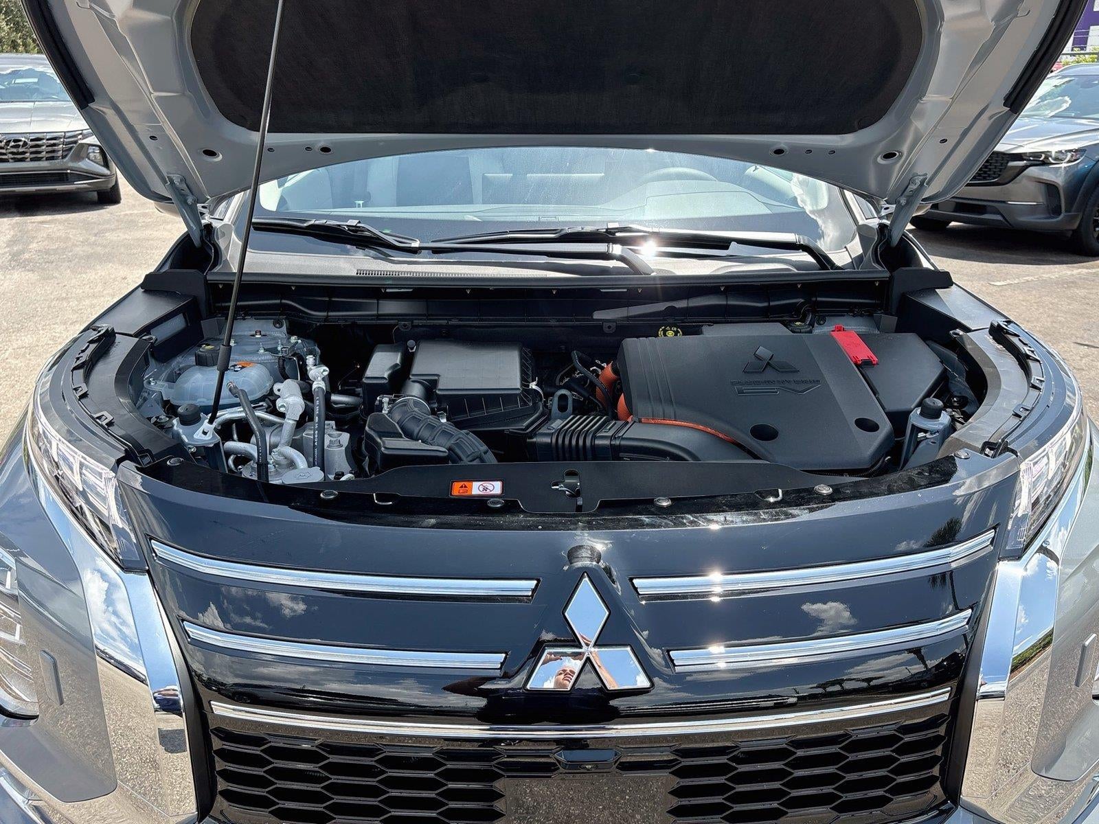2026 Mitsubishi Outlander Plug-In Hybrid SE