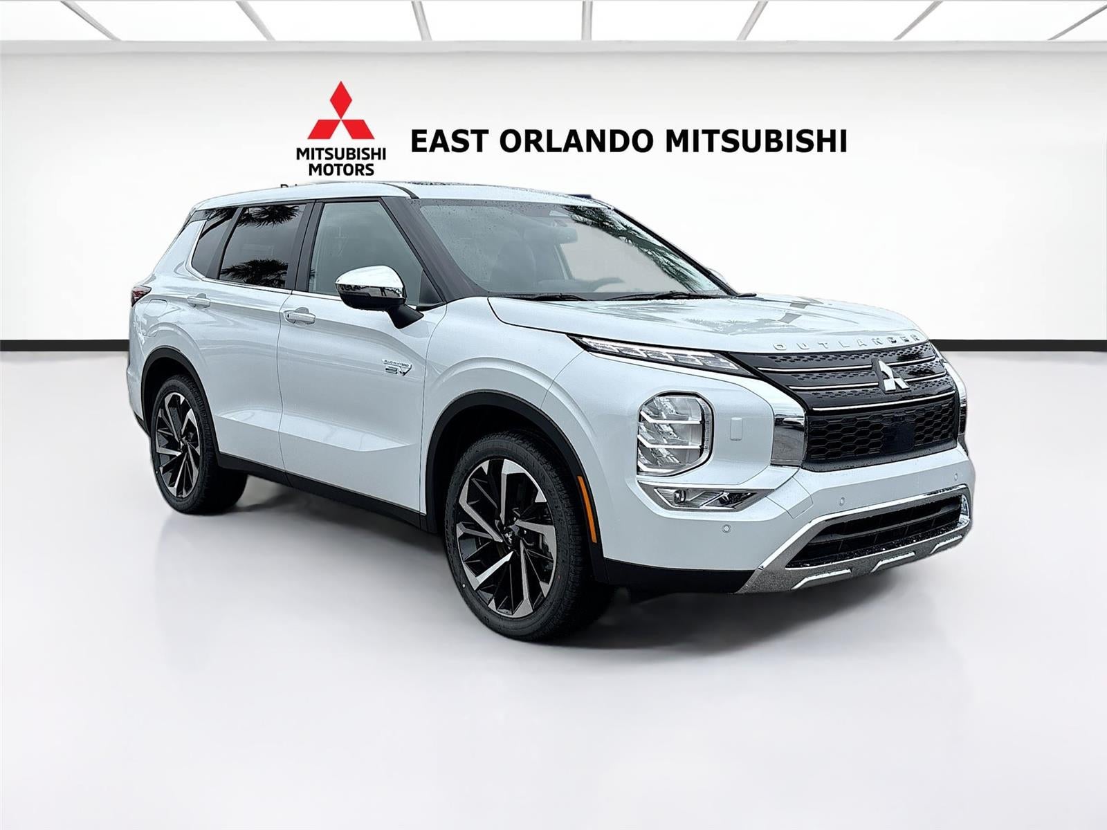2025 Mitsubishi Outlander PHEV SE