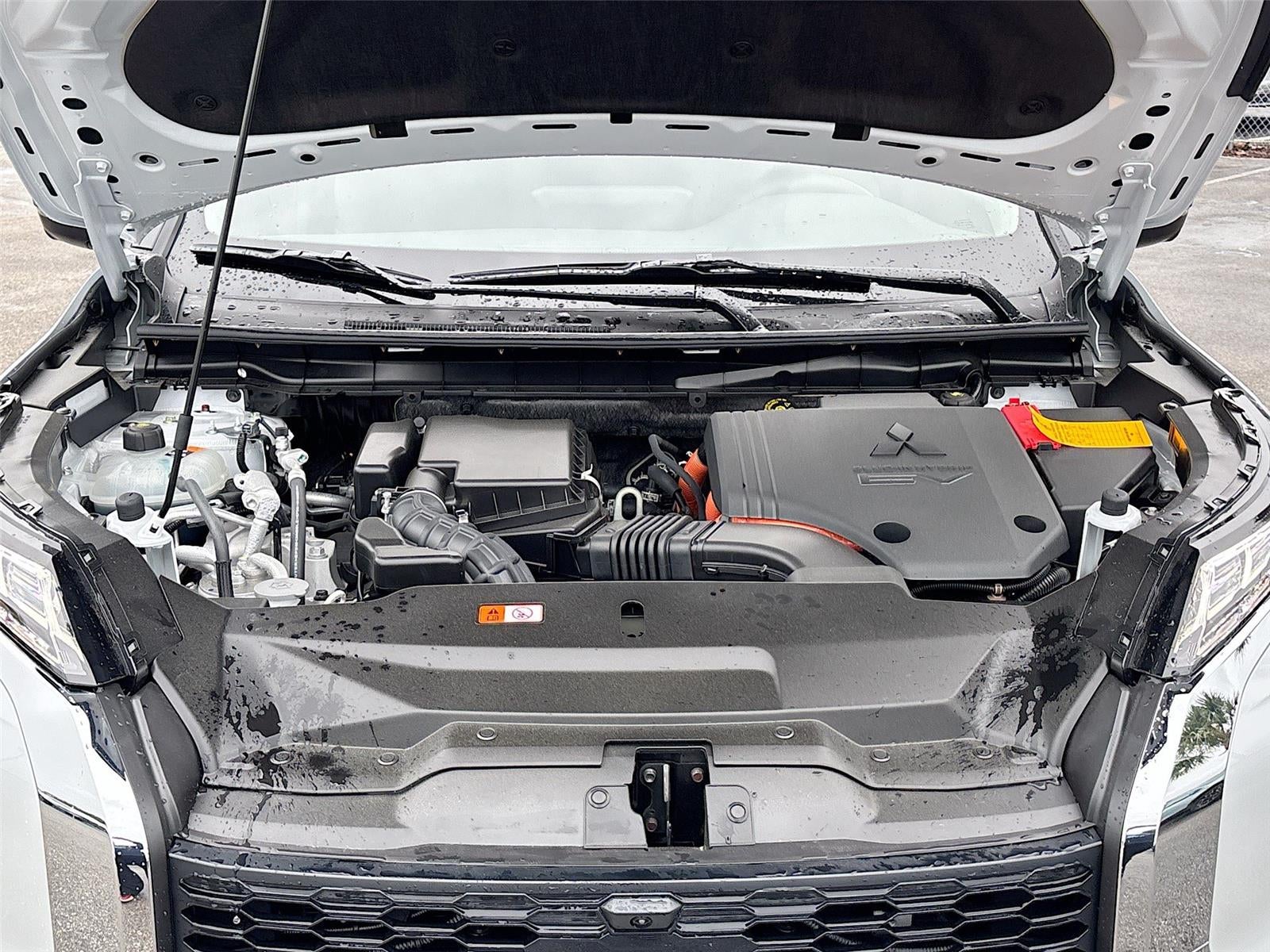 2025 Mitsubishi Outlander PHEV SE