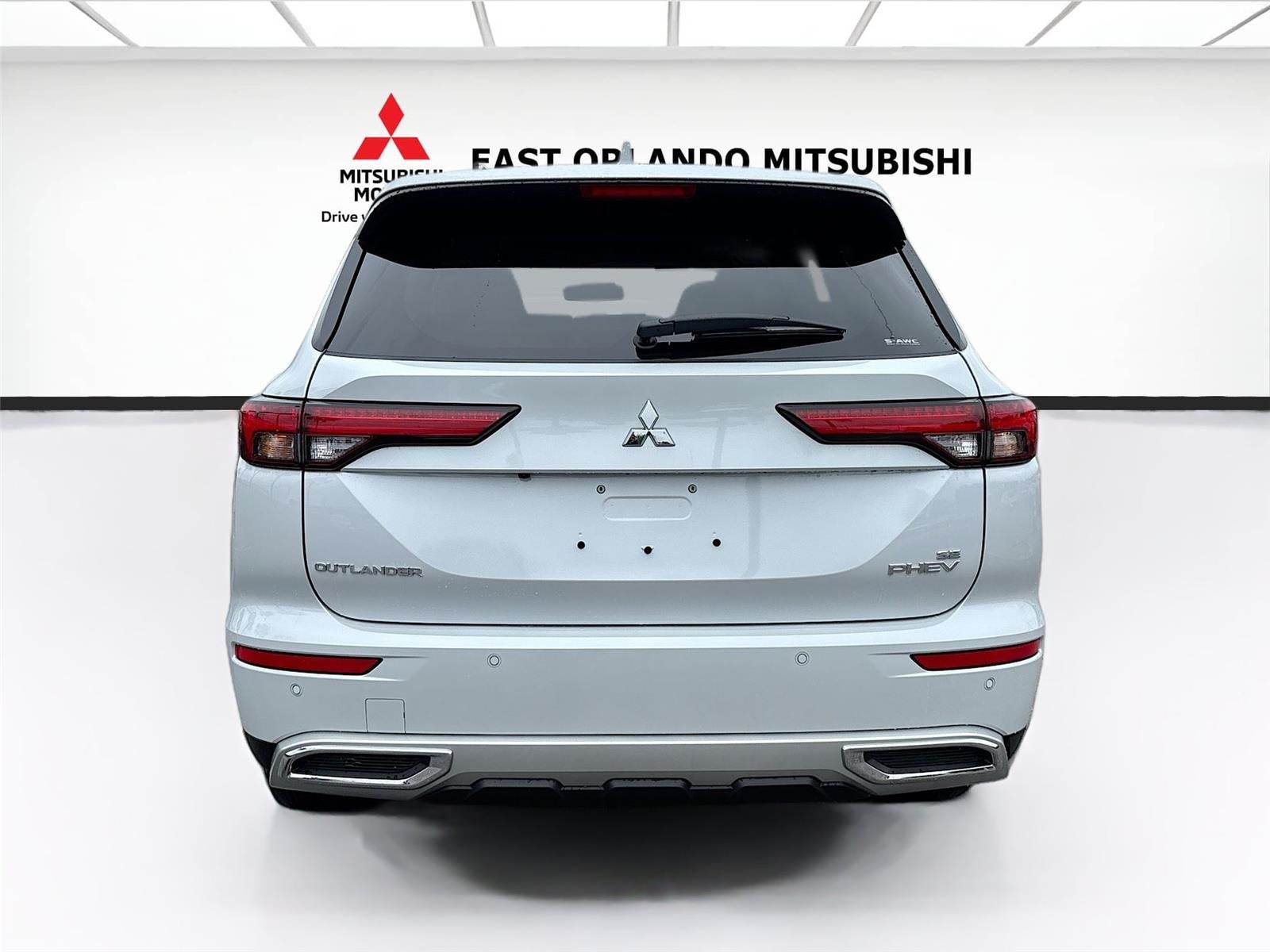 2025 Mitsubishi Outlander PHEV SE