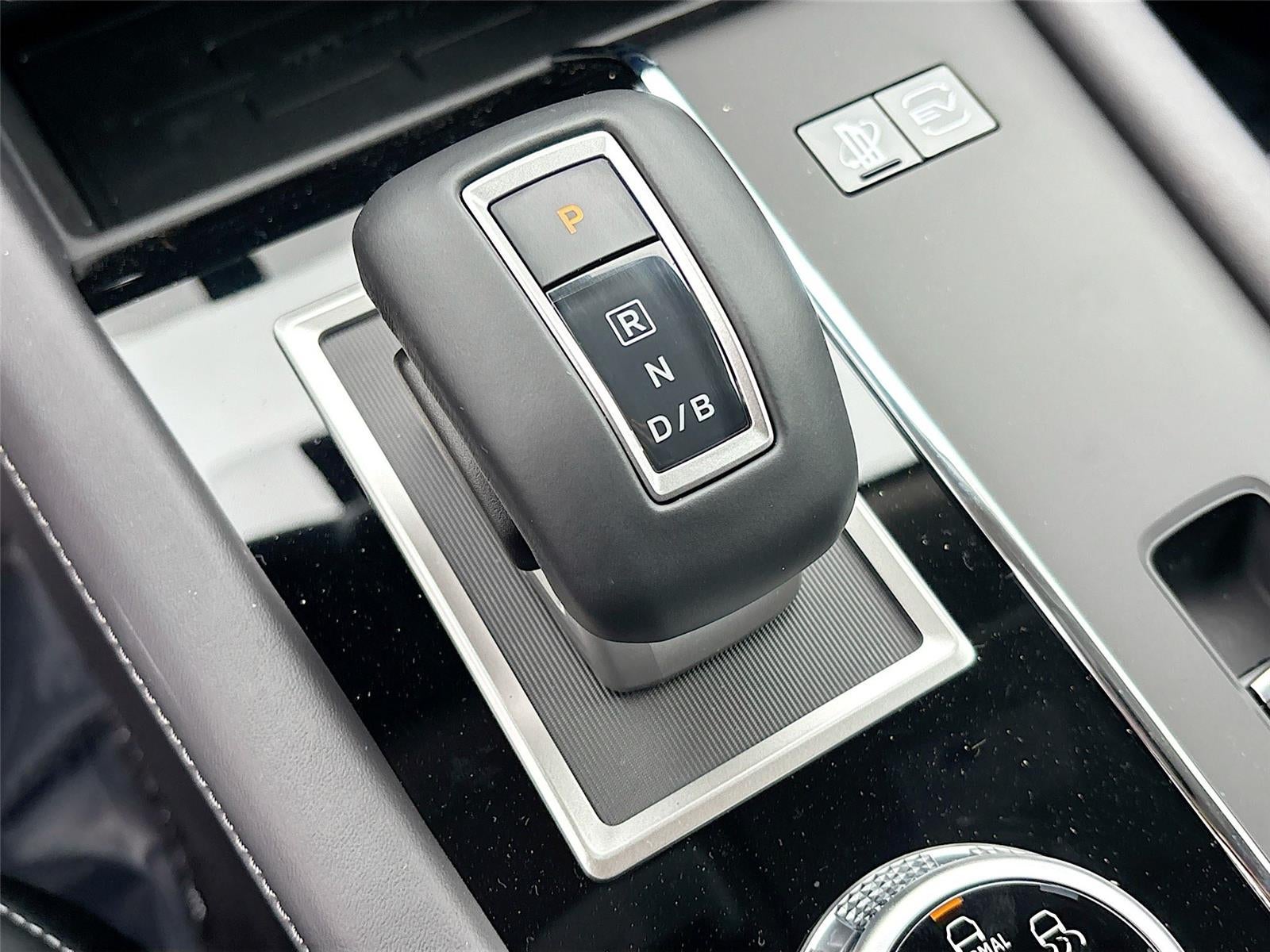2025 Mitsubishi Outlander PHEV SE