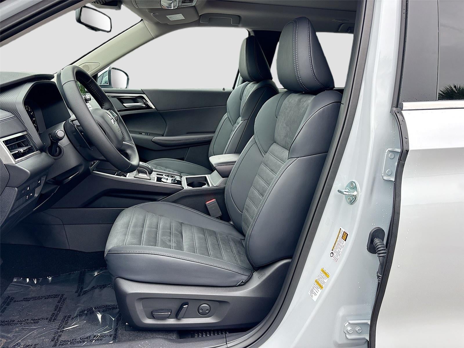 2025 Mitsubishi Outlander PHEV SE