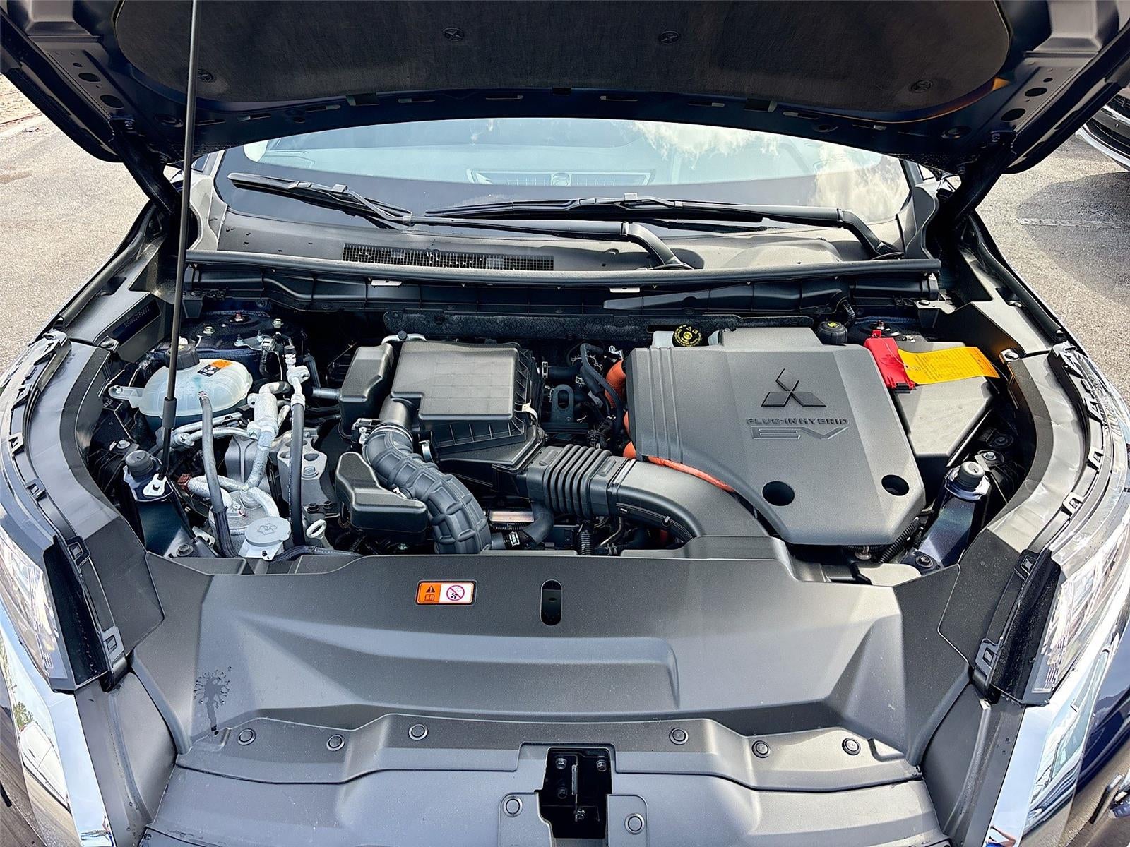 2025 Mitsubishi Outlander PHEV SE