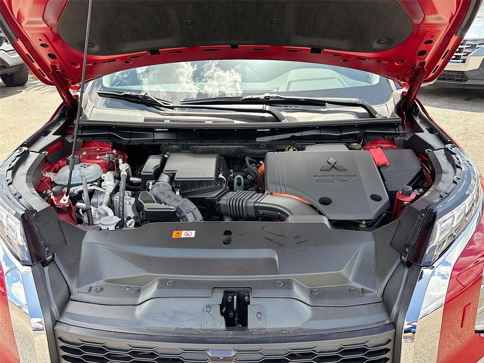 2025 Mitsubishi Outlander PHEV SE