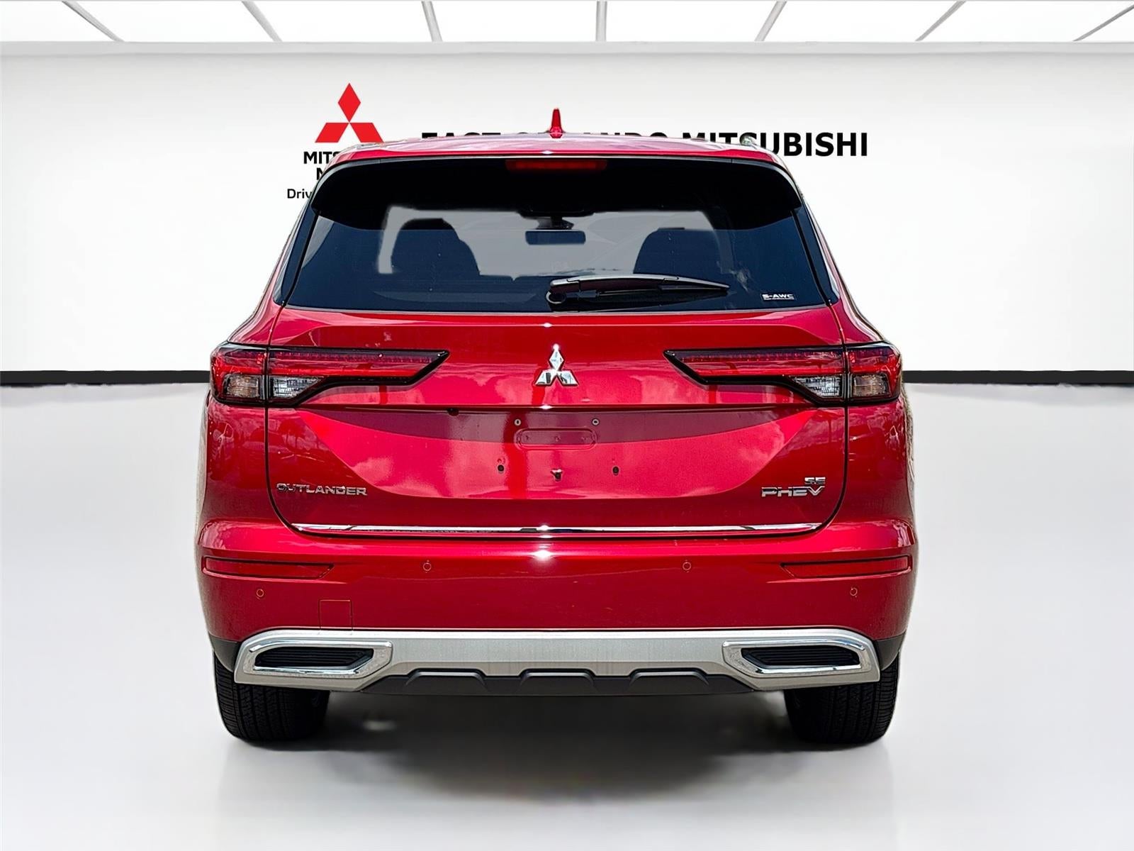 2025 Mitsubishi Outlander PHEV SE