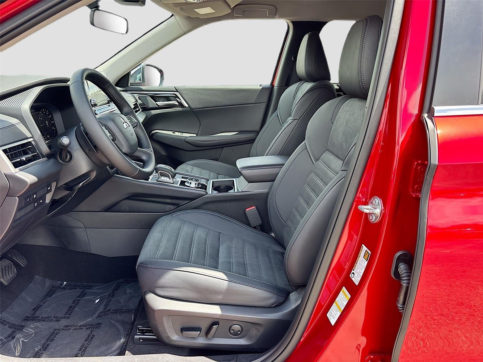 2025 Mitsubishi Outlander PHEV SE