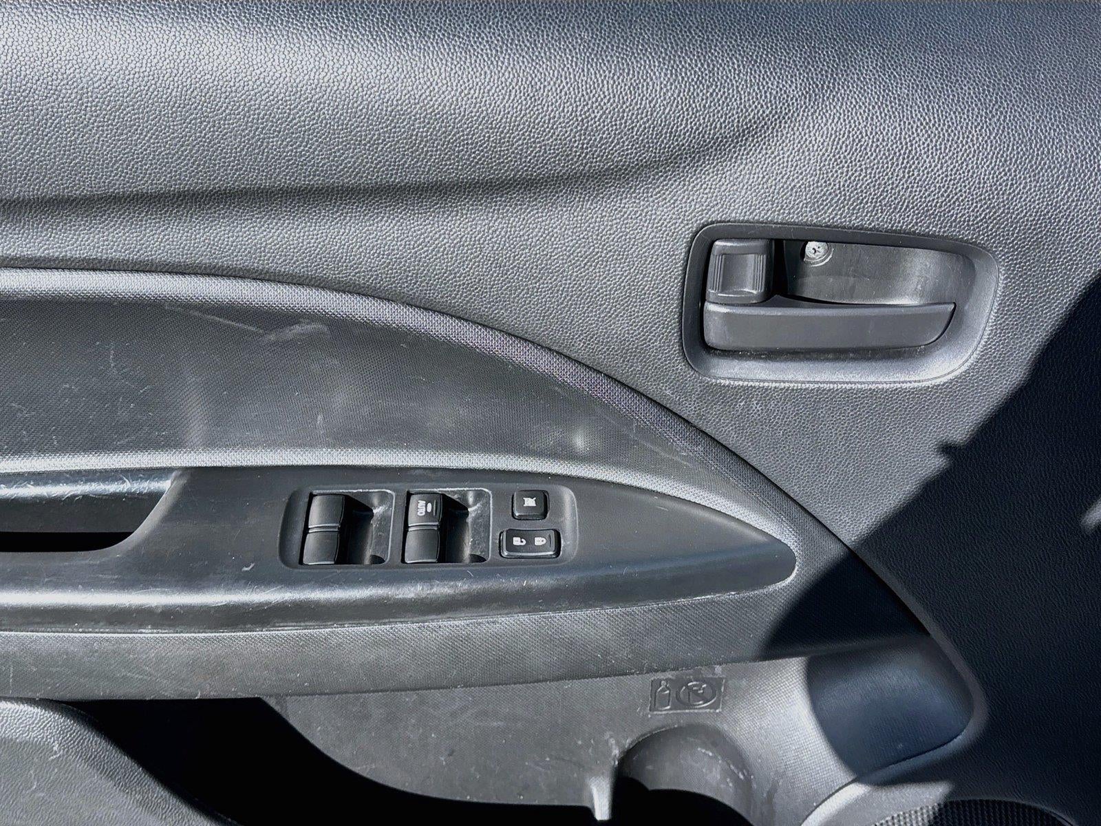 2024 Mitsubishi Mirage ES