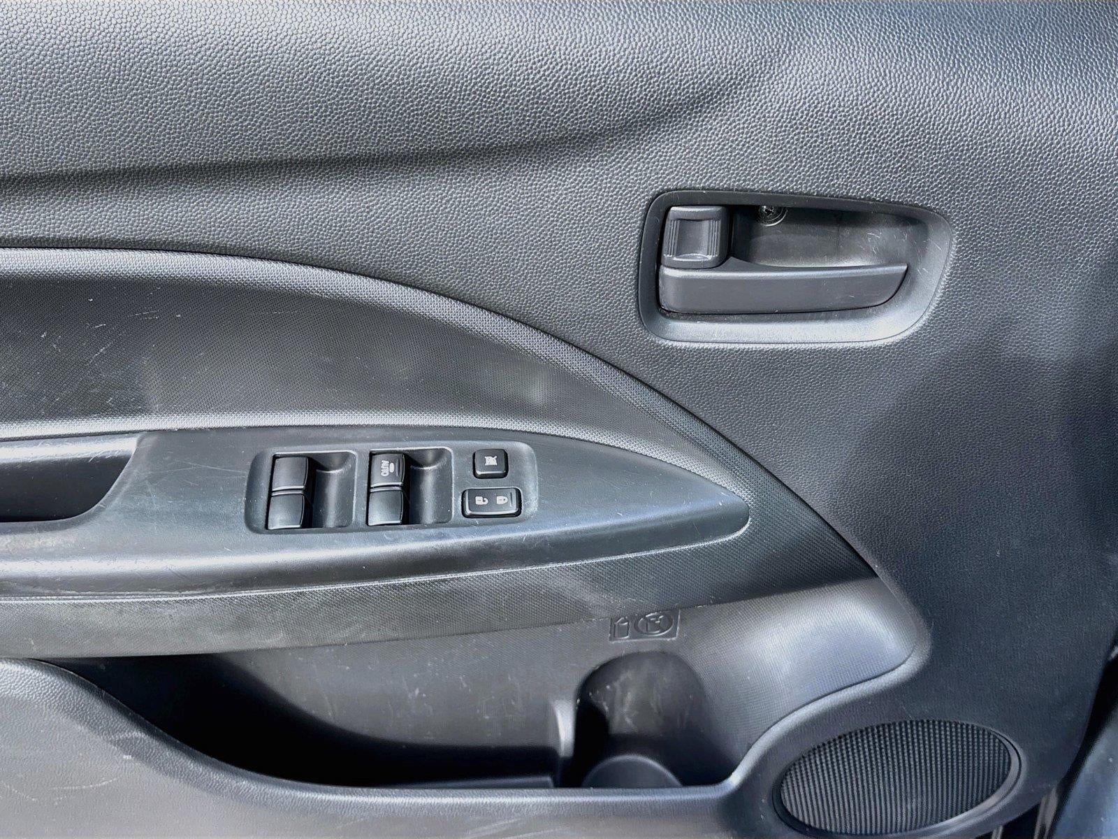 2024 Mitsubishi Mirage ES
