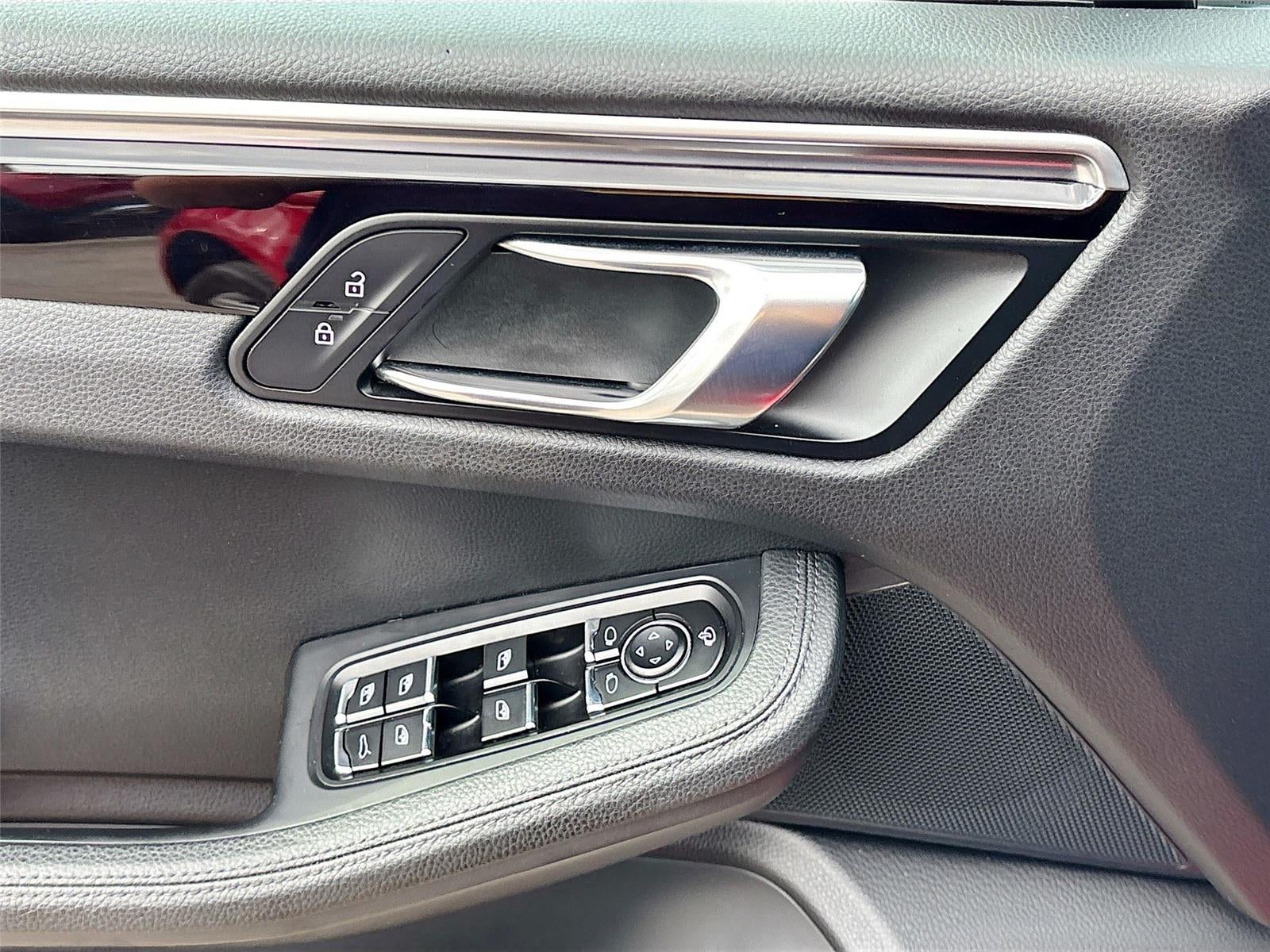 2020 Porsche Macan AWD
