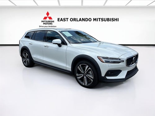 2025 Volvo V60 Cross Country Plus