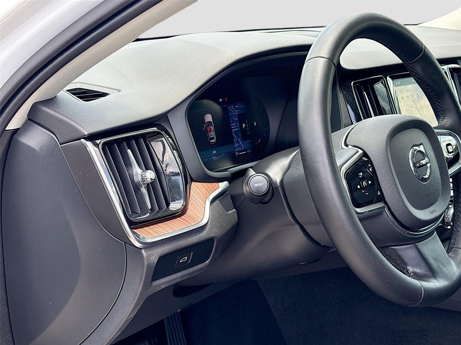 2025 Volvo V60 Cross Country Plus - Photo 10