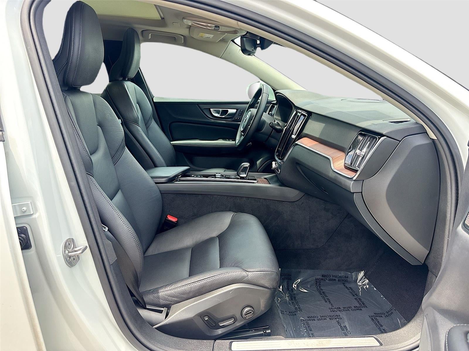 2025 Volvo V60 Cross Country Plus - Photo 29