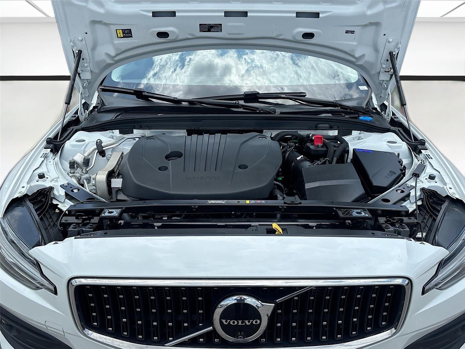 2025 Volvo V60 Cross Country Plus - Photo 31