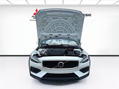 2025 Volvo V60 Cross Country Plus