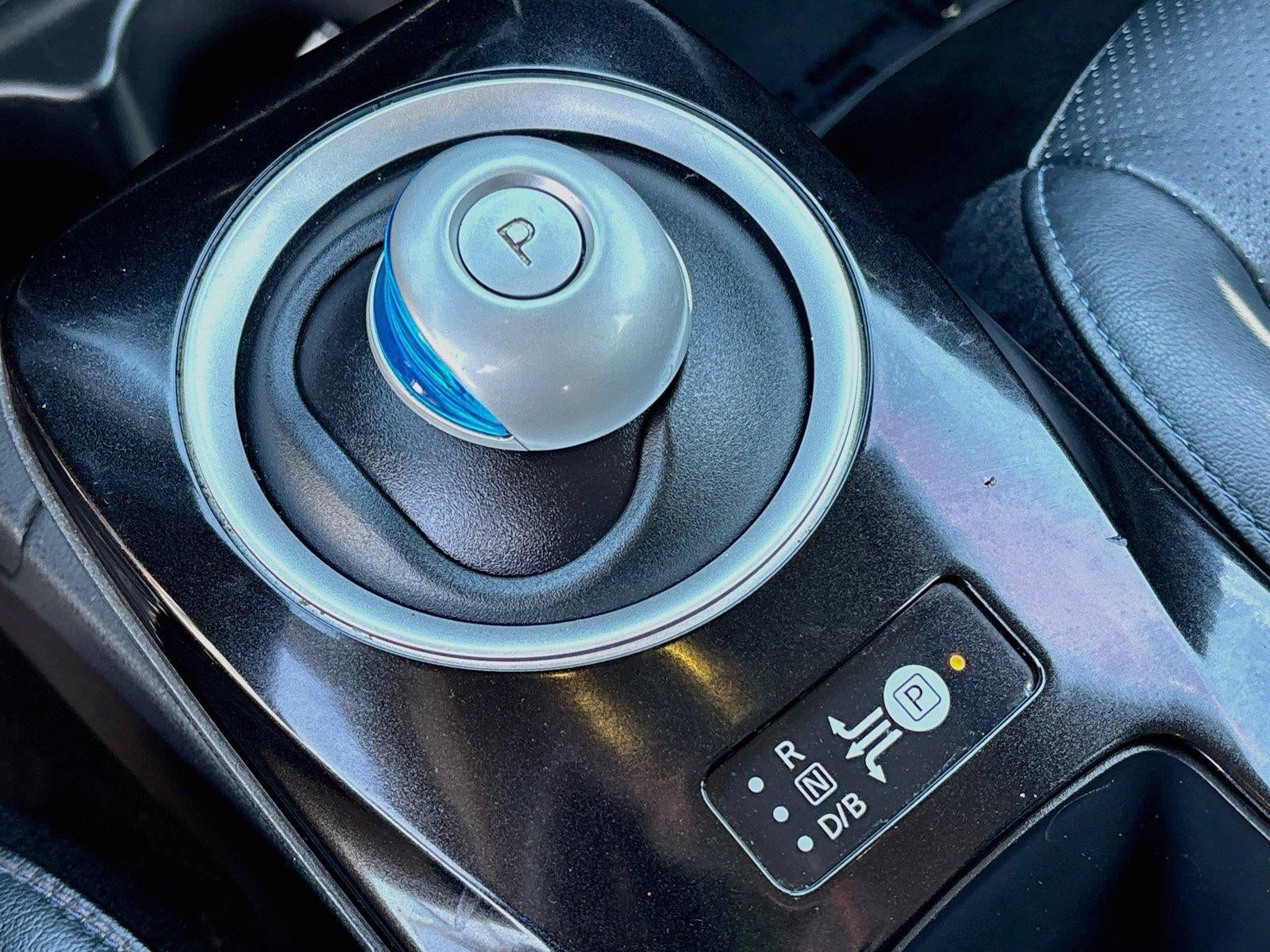 2015 Nissan LEAF SL