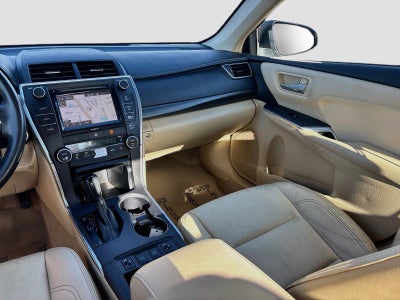 2016 Toyota Camry Hybrid XLE