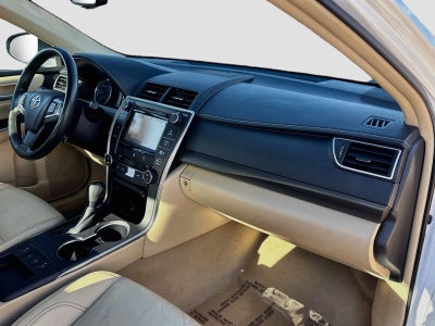 2016 Toyota Camry Hybrid XLE