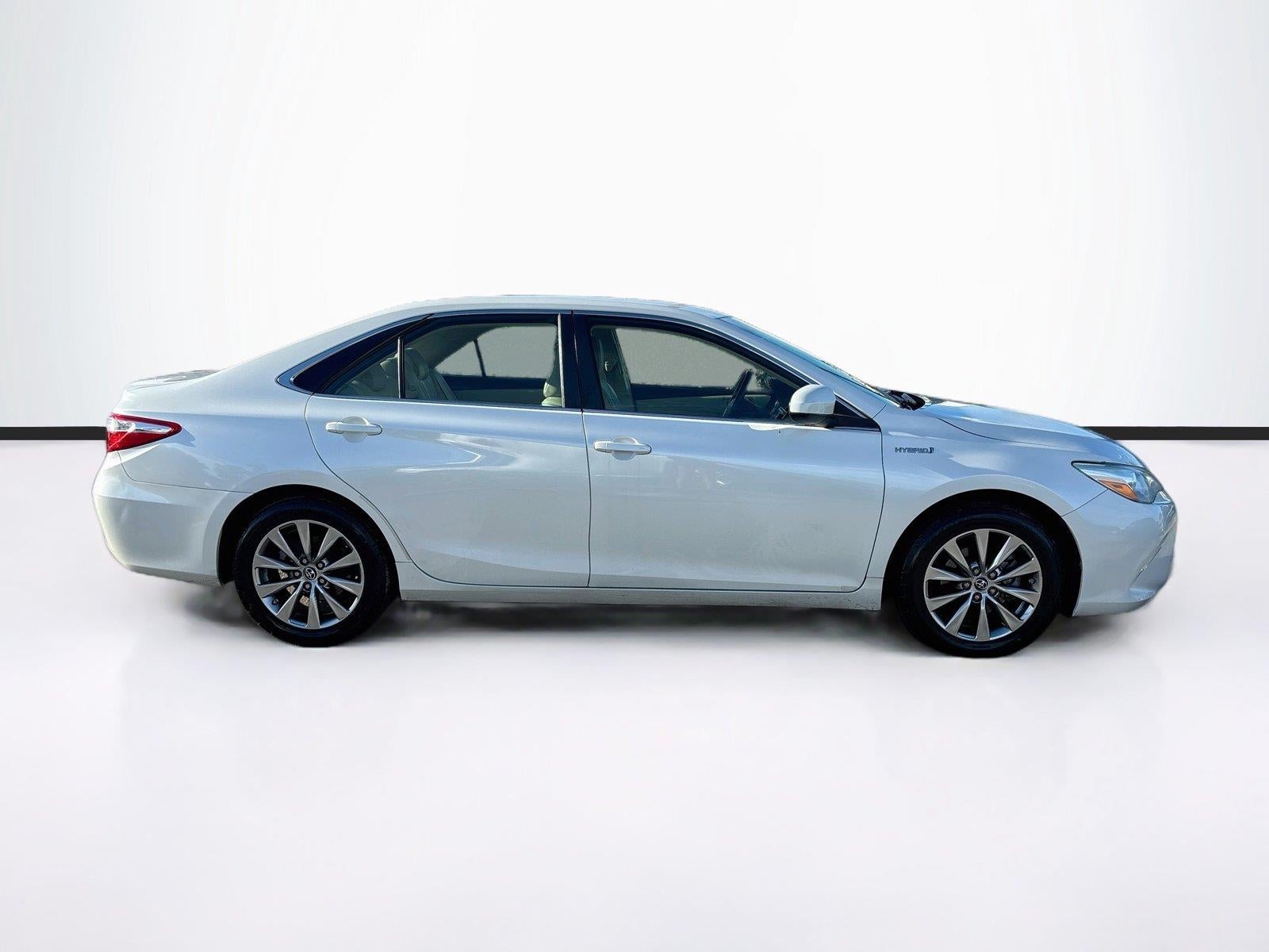 2016 Toyota Camry Hybrid XLE